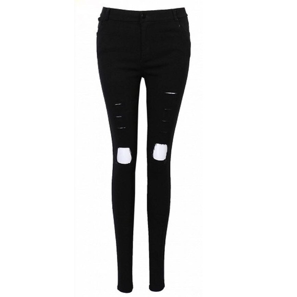 🆕 Super Stretch Distressed Black Skinnies - Picture 3 of 5